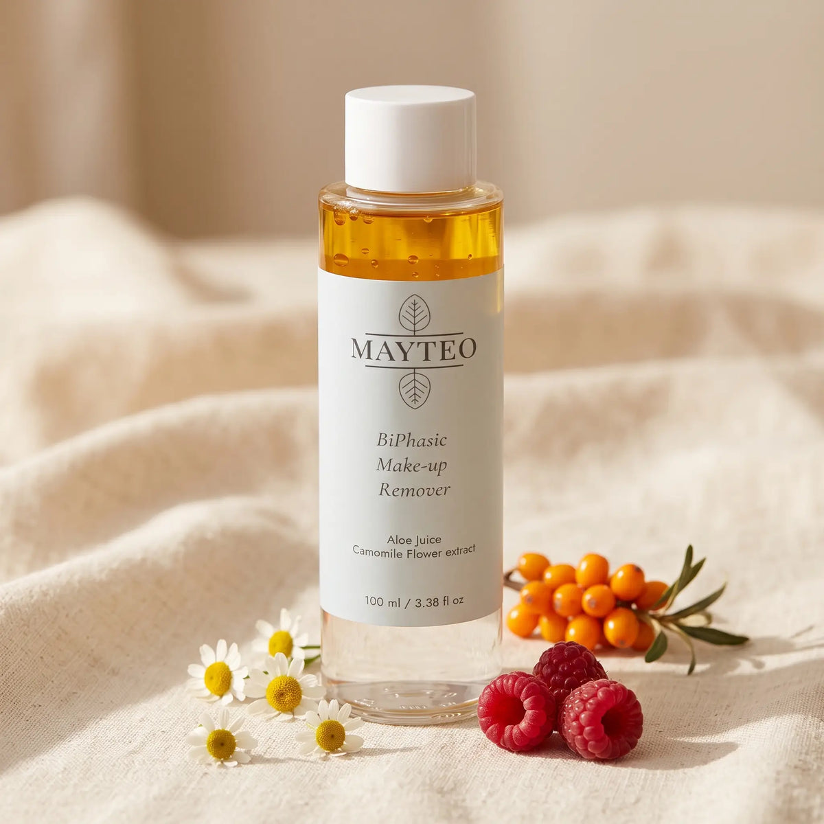 Mayteo BiPhasic Make-up Remover in een natuurlijke setting
